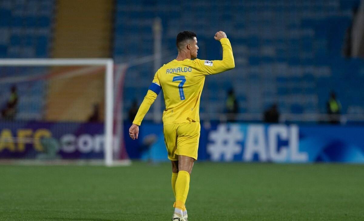 包含里程碑夜费城76人完成体检，亚冠清晨刷纪录，管理层满意，资深球员宣示担当的词条